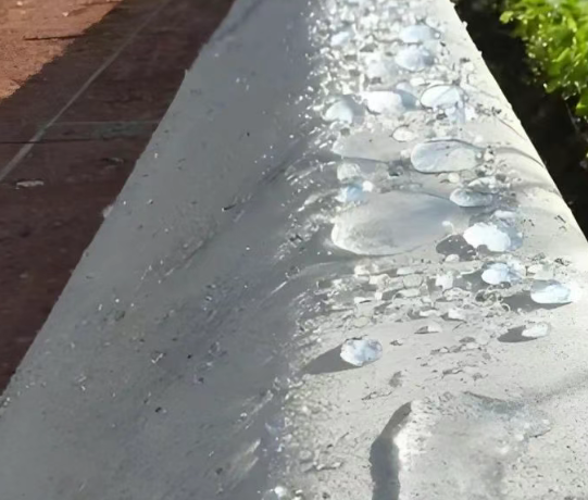 东兴硅烷浸渍涂料在混凝土保护中的应用