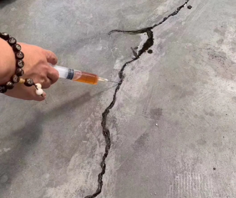 东兴混凝土裂缝修补技术详解​